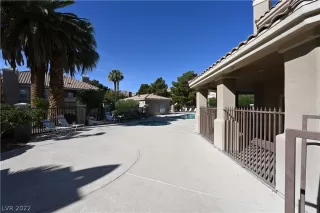 Photo #2: 2421061 Listing 