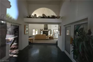 Photo #4: 2421061 Listing 