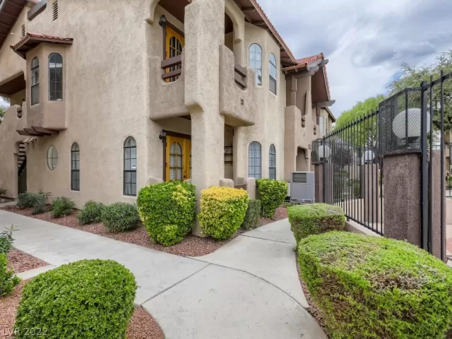 MLS: 2421074 Condo For Sale