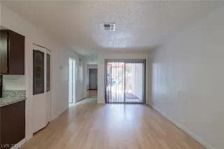 Photo #2: 2421107 Listing