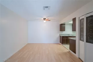 Photo #6: 2421107 Listing