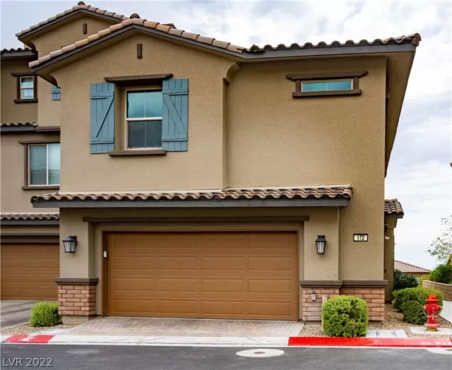 MLS: 2421132 Condo For Sale