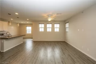 Photo #2: 2421132 Listing 