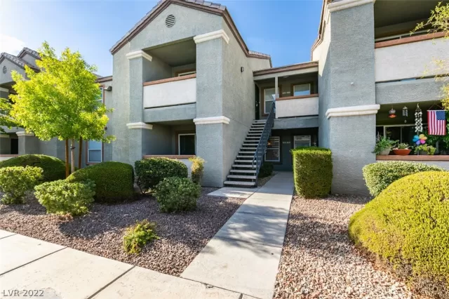 MLS: 2421140 Condo For Sale