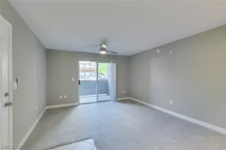 Photo #4: 2421140 Listing