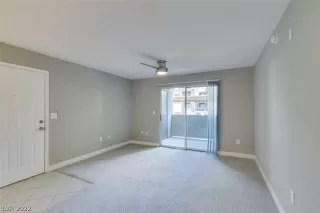 Photo #6: 2421140 Listing