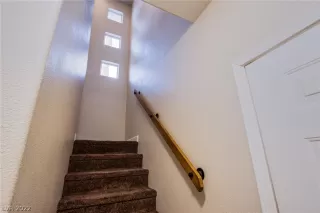 Photo #4: 2421154 Listing