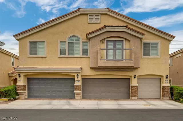 MLS: 2421162 Condo For Sale