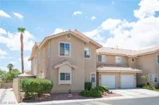 Photo #1: 2421185 Listing