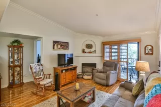 Photo #3: 2421192 Listing 