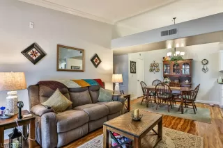 Photo #6: 2421192 Listing 