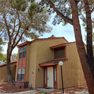 Photo #1: 2421198 Listing 