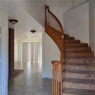 Photo #2: 2421198 Listing 