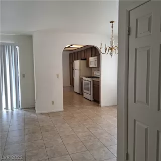 Photo #3: 2421198 Listing 