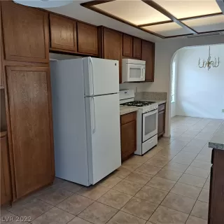 Photo #5: 2421198 Listing 