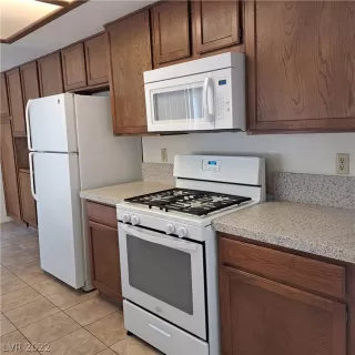 Photo #6: 2421198 Listing 