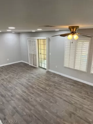 Photo #4: 2421204 Listing