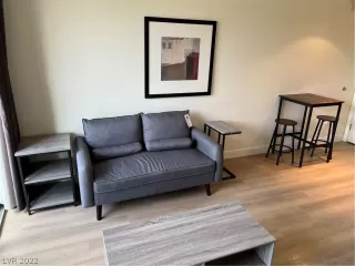 Photo #5: 2421205 Listing 