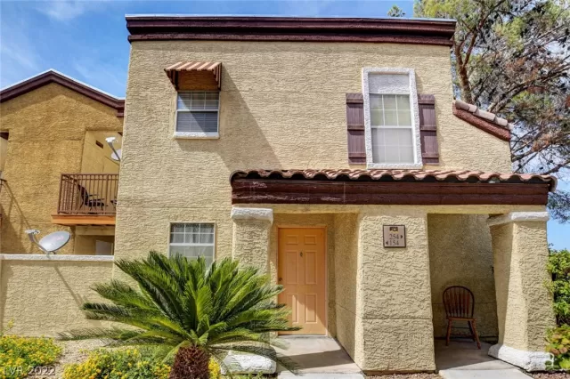 MLS: 2421239 Condo For Sale