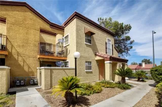 Photo #1: 2421239 Listing