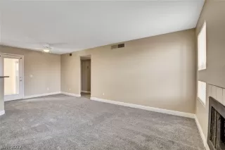 Photo #4: 2421239 Listing