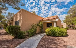 Photo #2: 2421249 Listing