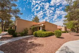 Photo #3: 2421249 Listing