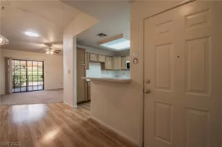 Photo #4: 2421249 Listing