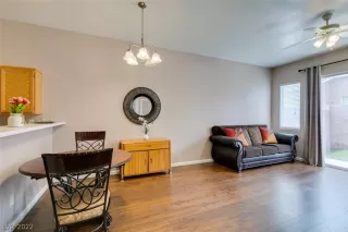 Photo #5: 2421268 Listing