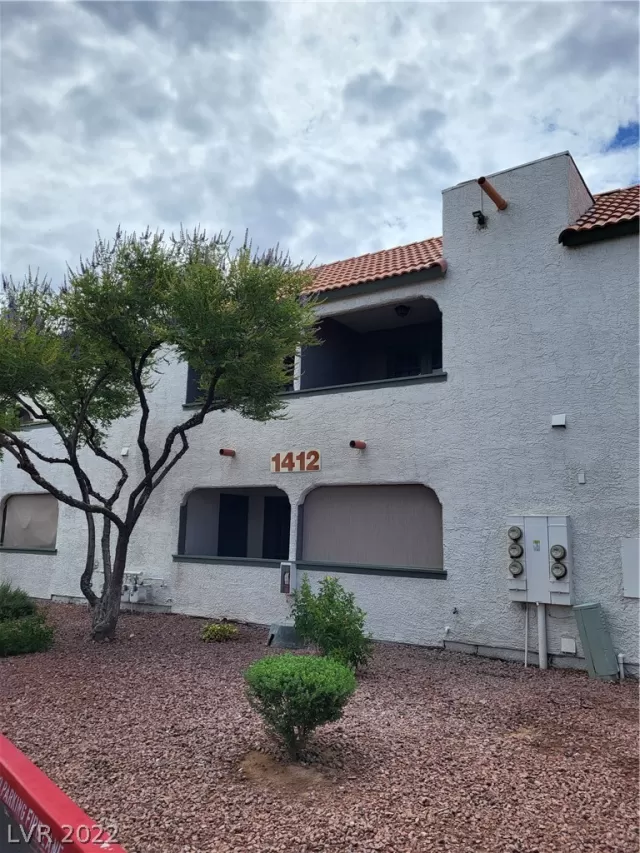 MLS: 2421269 Condo For Sale