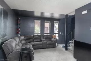 Photo #2: 2421281 Listing