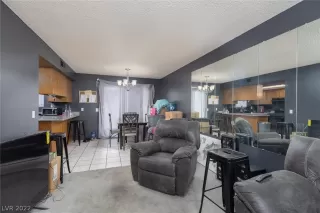 Photo #3: 2421281 Listing