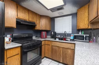 Photo #5: 2421281 Listing