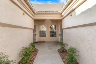 Photo #4: 2421321 Listing