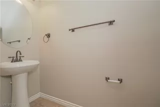 Photo #5: 2421322 Listing 