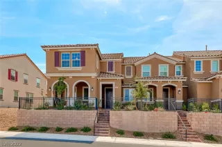 Photo #1: 2421340 Listing