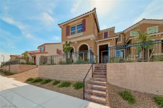 Photo #2: 2421340 Listing