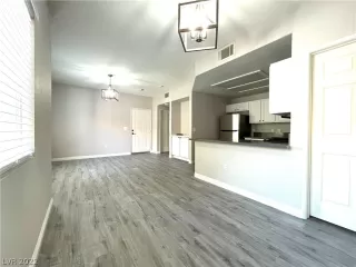 Photo #1: 2421354 Listing 
