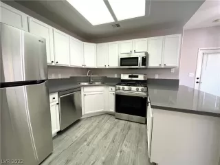 Photo #2: 2421354 Listing 