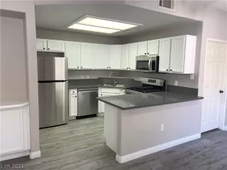 Photo #3: 2421354 Listing 