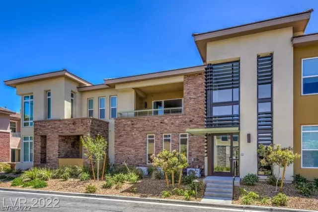 MLS: 2421367 Condo For Sale