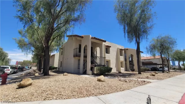 MLS: 2421371 Condo For Sale