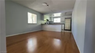 Photo #2: 2421371 Listing 