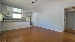 Photo #3: 2421371 Listing 