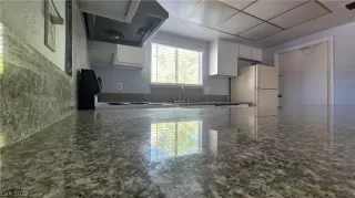 Photo #4: 2421371 Listing 