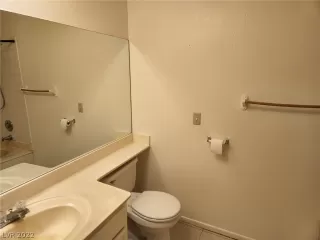 Photo #2: 2421427 Listing 