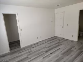 Photo #4: 2421427 Listing 