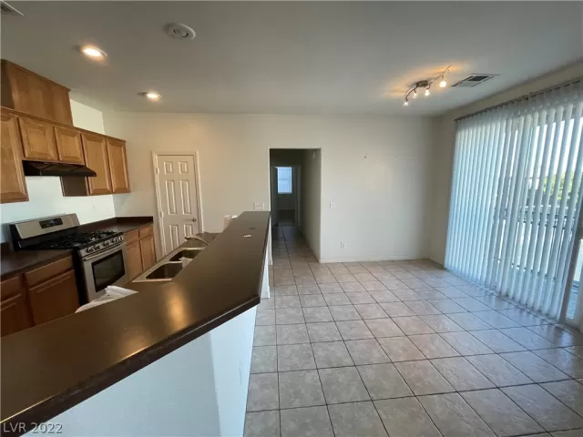 MLS: 2421458 Condo For Sale