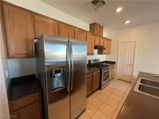 Photo #3: 2421458 Listing 