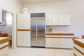 Photo #6: 2421477 Listing 